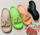 Chancletas y sandalias de goma,