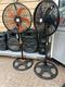 Ventilador de pedestal nuevo de 5 aspas, marca Mikexus, 